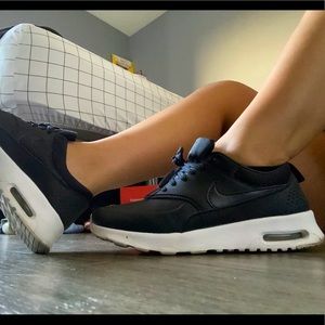 Barely used size 6 nikes